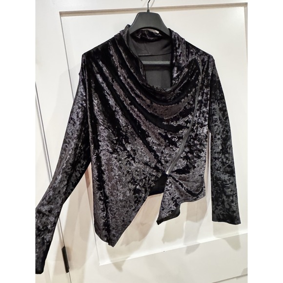 Blank NYC Jackets & Blazers - Blank NYC Black Crushed Velvet Asymmetrical Moto Jacket whimsy Womens Medium